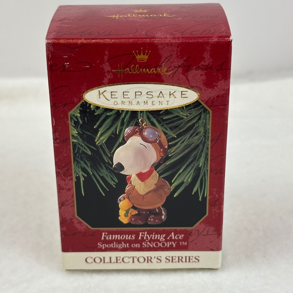 Hallmark Keepsake Ornament 1999 Spotlight on Snoopy Famous Flying Ace Peanuts